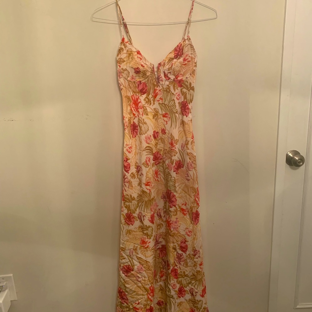 Astr The Label floral midi dress with bustier detail. Size M. Unworn.